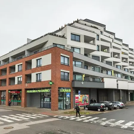 Modern In The Old Town Apartment *